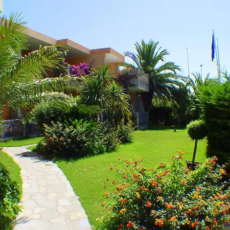 Appart hôtel Palm Village 3*
