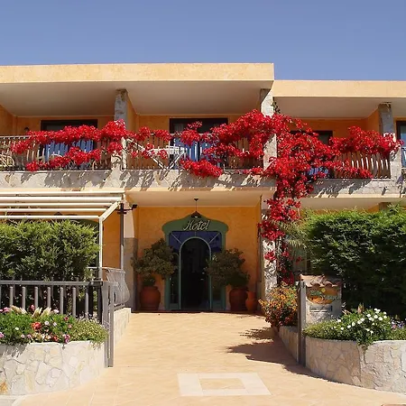 Ξενοδοχείο με διαμερίσματα Palm Village 3*