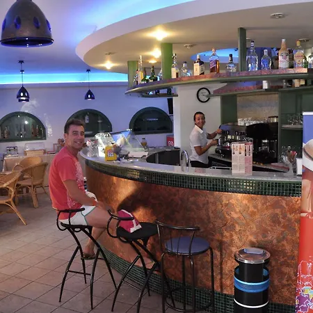 Appart hôtel Palm Village 3*
