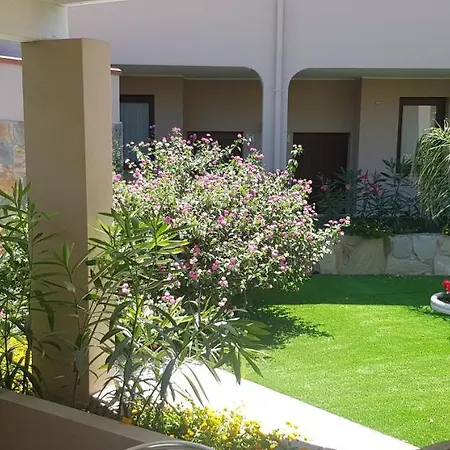 Palm Village Апарт-отель Вилласимиус
