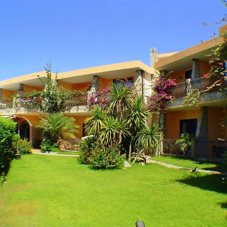Hotel apartamentowy Palm Village