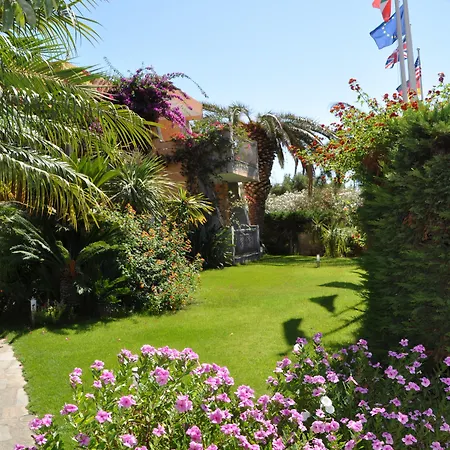 Palm Village Апарт-отель 3*
