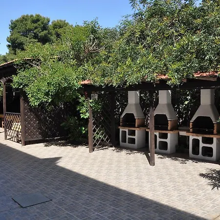Palm Village Aparthotel 3*