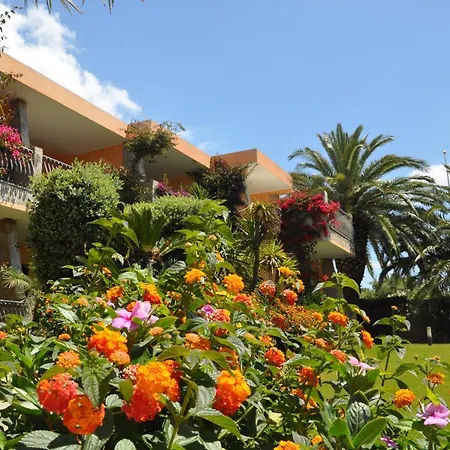 Palm Village Апарт-отель 3*